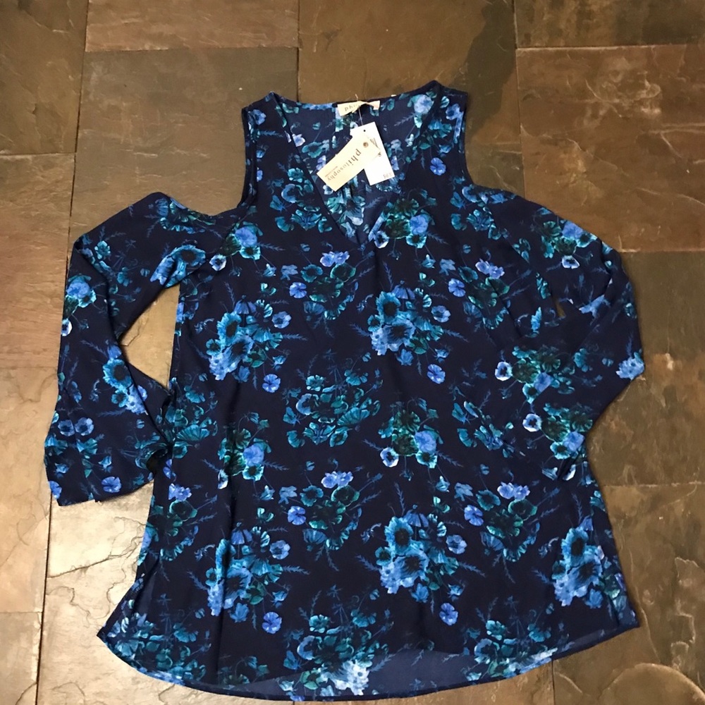 PHILOSOPHY Blue cluster floral cold shoulder top